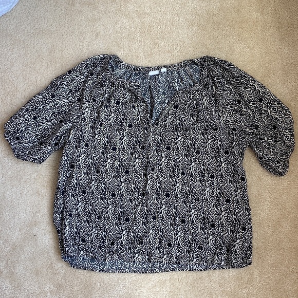 The Gap Blouse - Picture 2 of 2